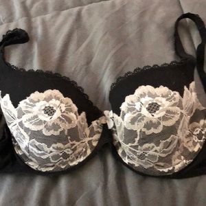 Victoria’s Secret black and cream lined demi 36C